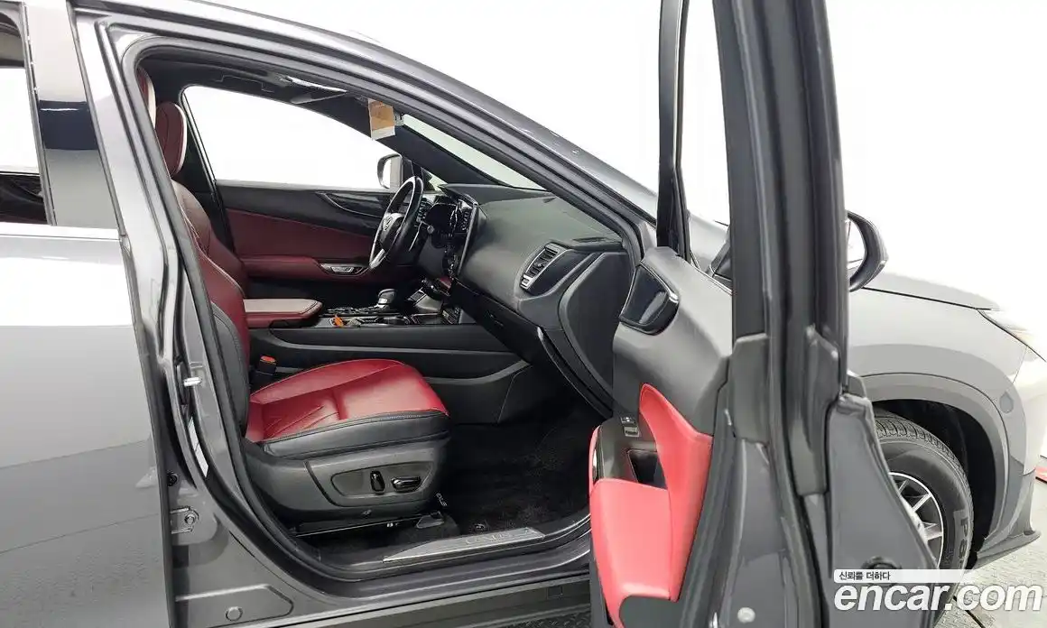 Lexus NX 2022 2.5 Автомат в Москве № 198817, фото 18