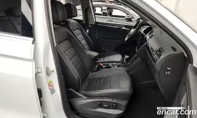 Volkswagen Tiguan 2023 2.0 Автомат в Москве № 199075, миниатюра 11