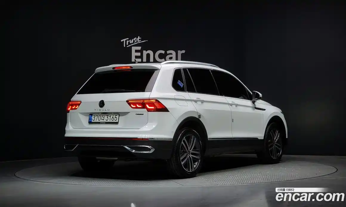 Volkswagen Tiguan 2023 2.0 Автомат в Москве № 199075, фото 13