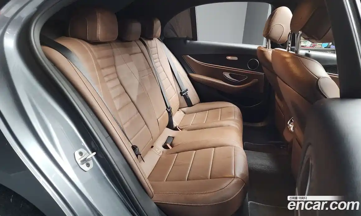 Mercedes-Benz E-Class 2023 2.0 Автомат в Москве № 204325, фото 8