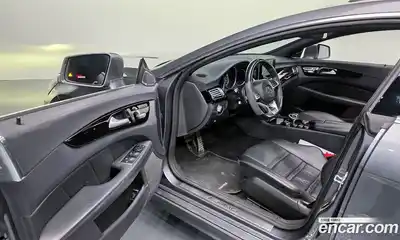 Mercedes-Benz CLS-Class 2017 5.5 Автомат в Москве № 205657, миниатюра 2
