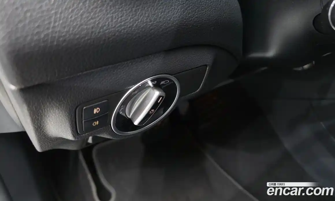 Mercedes-Benz GLA-Class 2019 2.0 Автомат в Москве № 206154, фото 12