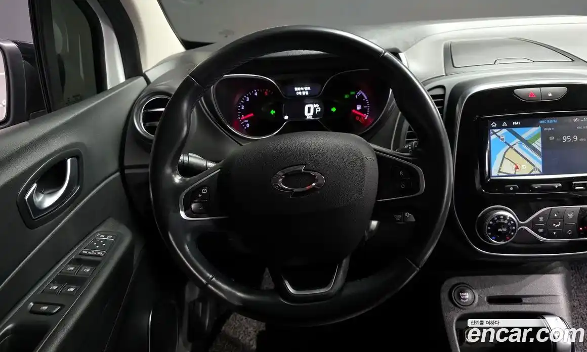 Renault QM3 2019 1.5 Автомат в Москве № 208053, фото 13