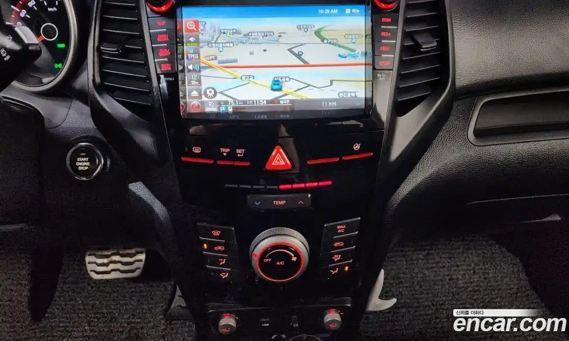 SsangYong TIBOLI 2016 1.6 Автомат в Москве № 208432, фото 15