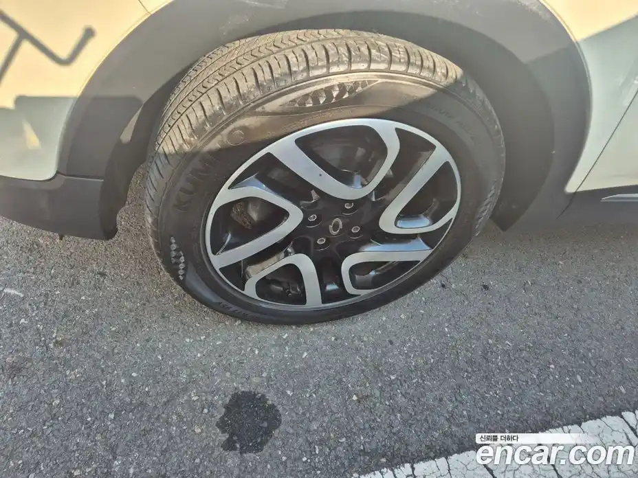 Renault QM3 2014 1.5 Автомат в Москве № 209747, фото 13