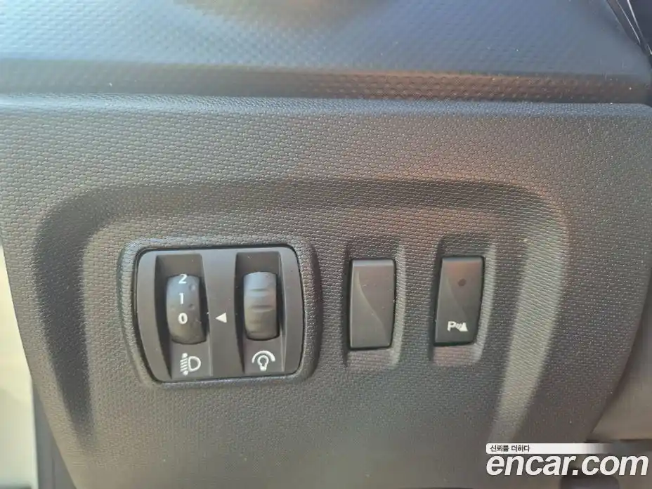 Renault QM3 2014 1.5 Автомат в Москве № 209747, фото 14