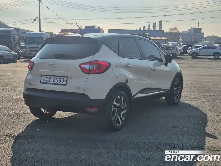 Renault QM3 2014 1.5 Автомат в Москве № 209747, фото 5