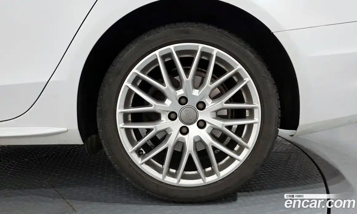 Audi A4 2016 2.0 Автомат в Москве № 212438, фото 5