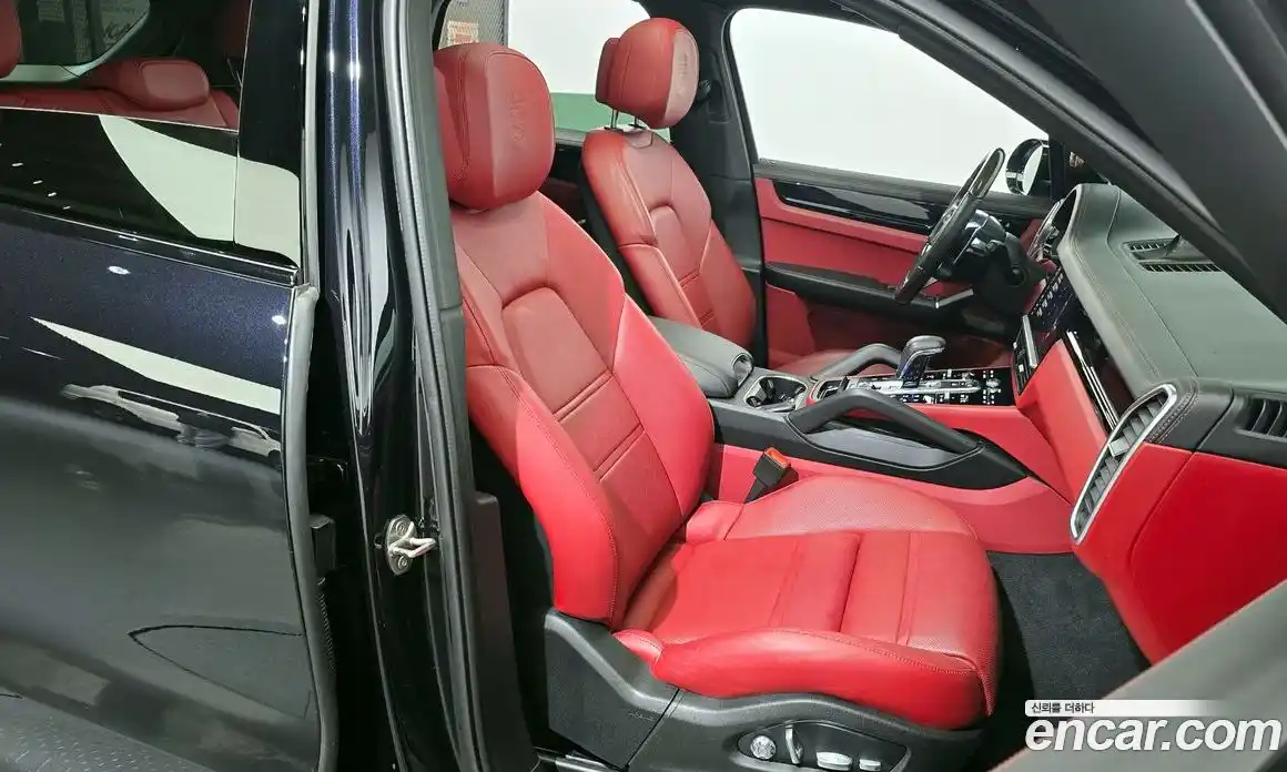 Porsche Cayenne 2021 3.0 Автомат в Москве № 213250, фото 13