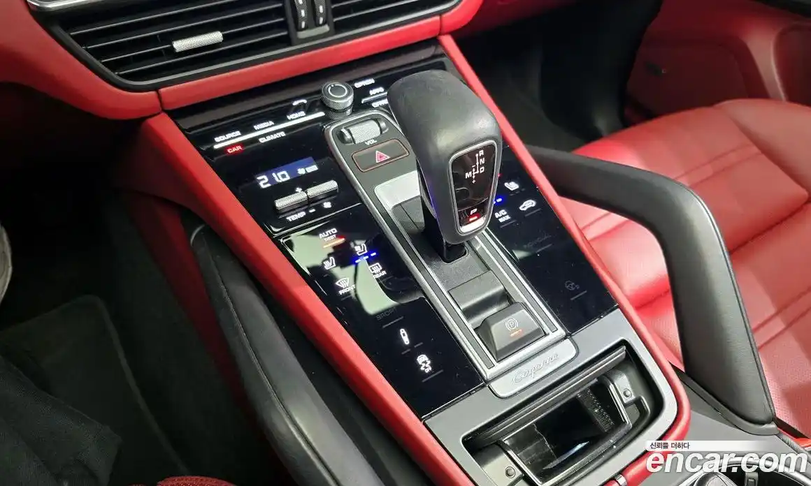 Porsche Cayenne 2021 3.0 Автомат в Москве № 213250, фото 17