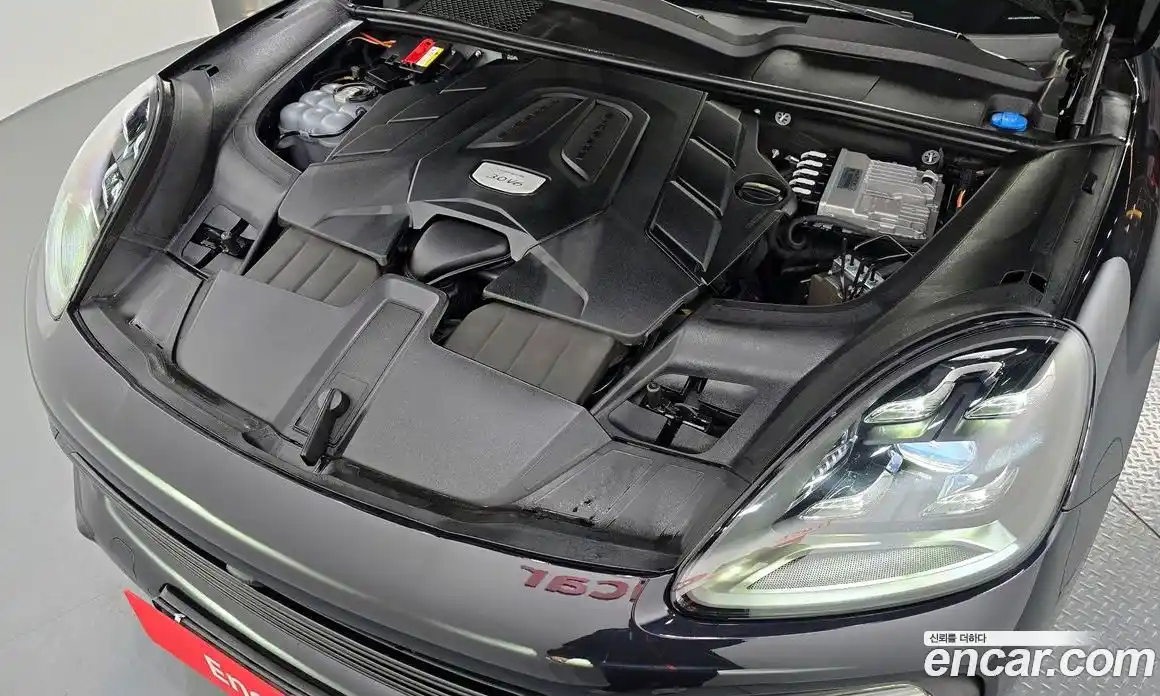 Porsche Cayenne 2021 3.0 Автомат в Москве № 213250, фото 2