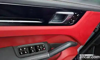 Porsche Cayenne 2021 3.0 Автомат в Москве № 213250, миниатюра 8