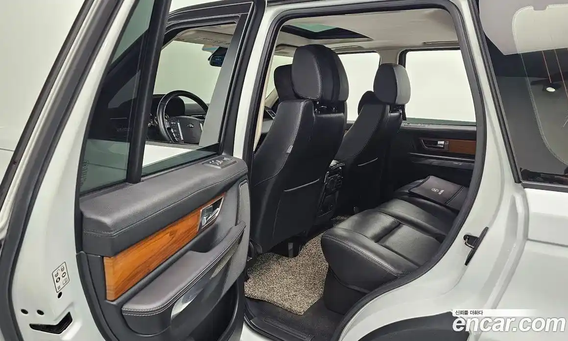 Land Rover Range-Rover Sport 2011 3.0 Автомат в Москве № 213727, фото 10