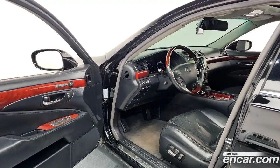 Lexus LS 2009 5.0 Автомат в Москве № 214719, фото 13