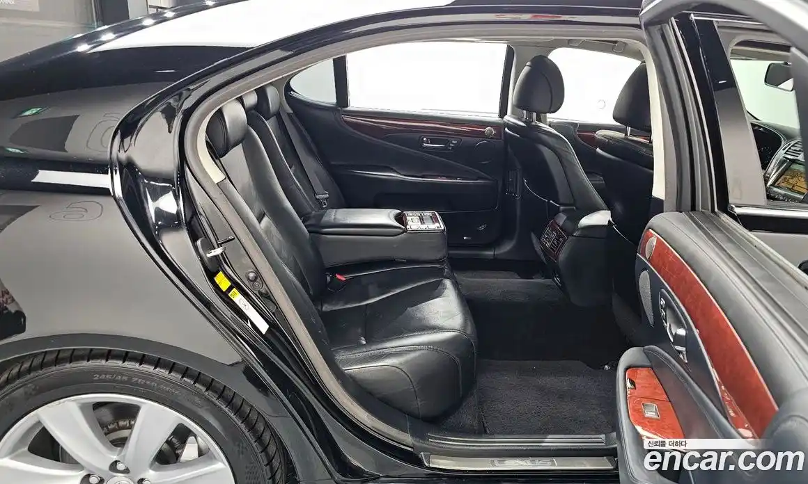 Lexus LS 2009 5.0 Автомат в Москве № 214719, фото 4