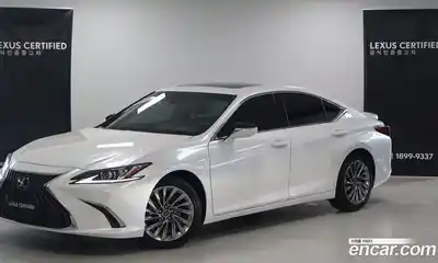 Lexus ES, 2025
