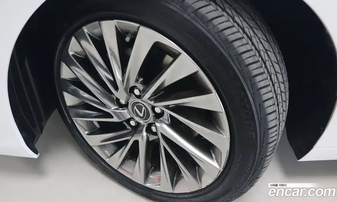 Lexus ES 2025 2.5 Вариатор в Москве № 214771, фото 5