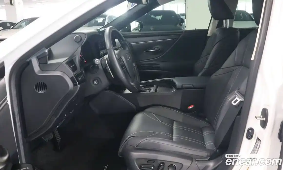 Lexus ES 2025 2.5 Вариатор в Москве № 214771, фото 9