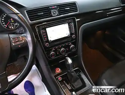 Volkswagen Passat 2015 2.0 Автомат в Москве № 215092, миниатюра 11