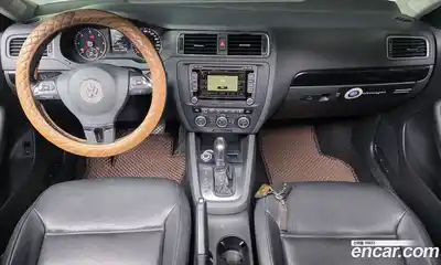 Volkswagen Jetta 2014 2.0 Автомат в Москве № 215374, миниатюра 2