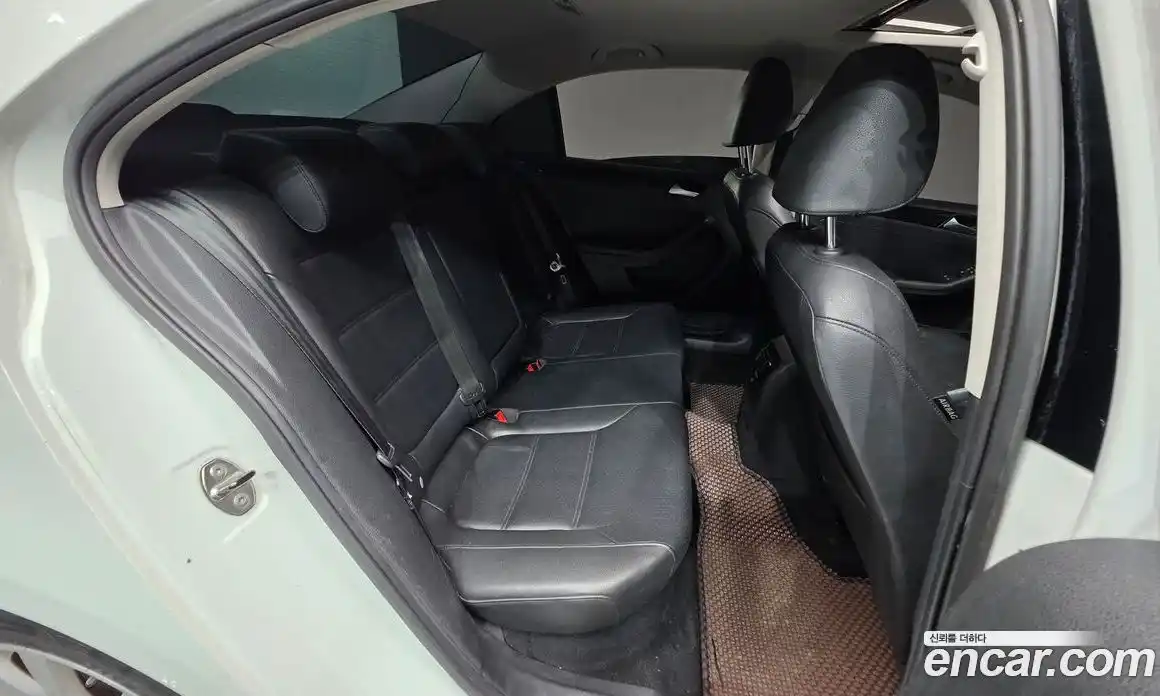 Volkswagen Jetta 2014 2.0 Автомат в Москве № 215374, фото 7