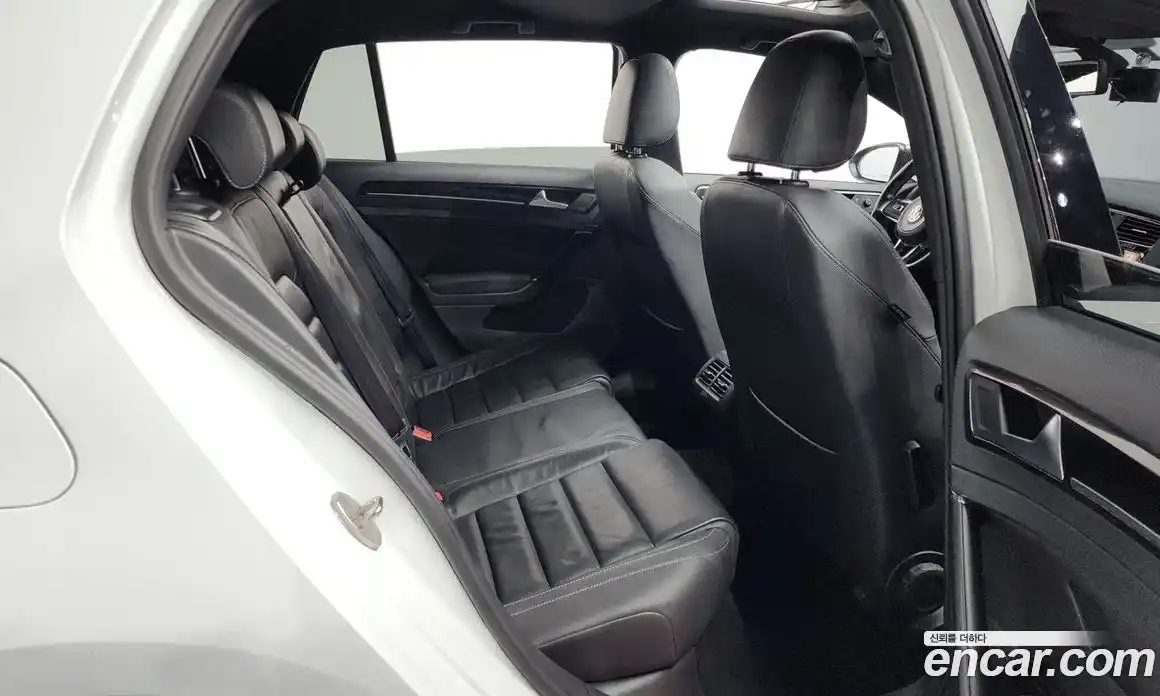 Volkswagen Golf 2015 2.0 Автомат в Москве № 219872, фото 11