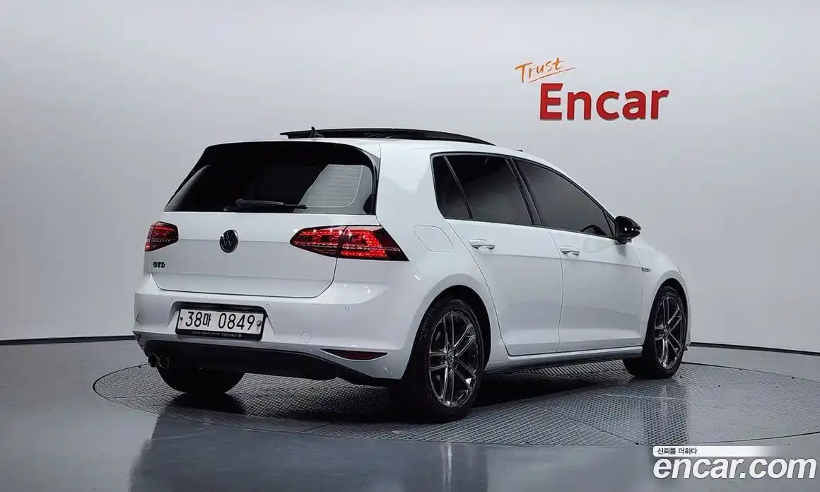 Volkswagen Golf 2015 2.0 Автомат в Москве № 219872, фото 3