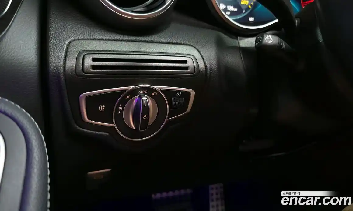 Mercedes-Benz GLC-Class 2023 2.0 Автомат в Москве № 220557, фото 13