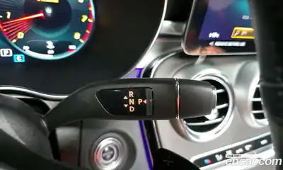 Mercedes-Benz GLC-Class 2023 2.0 Автомат в Москве № 220557, миниатюра 4