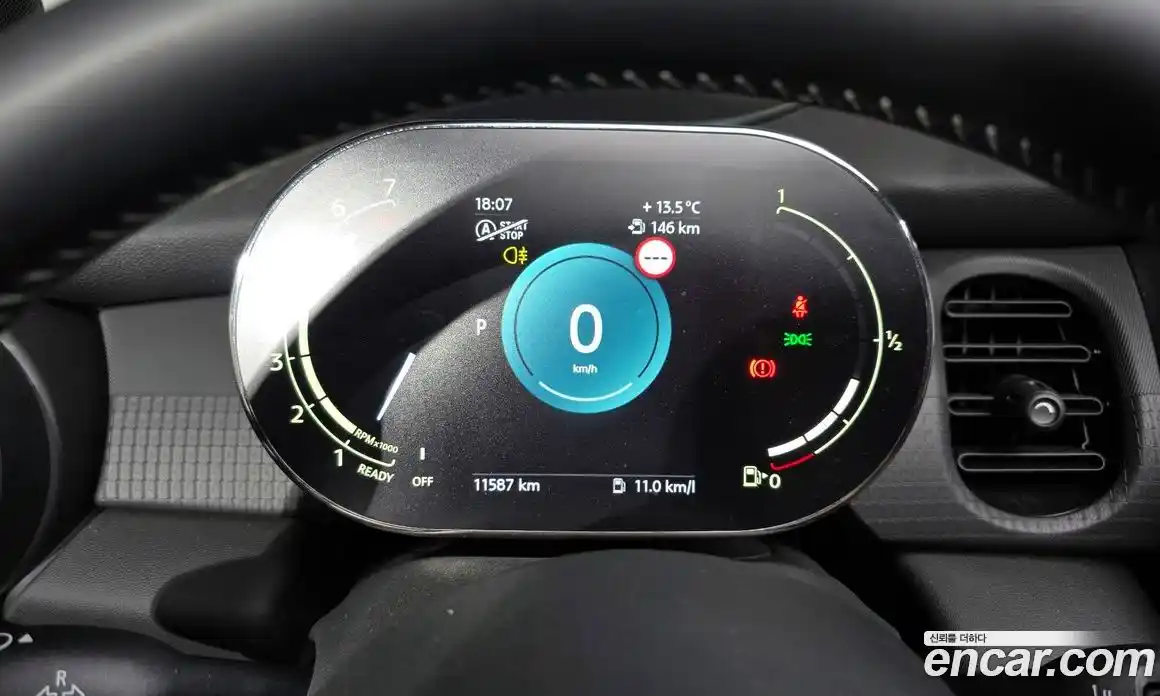 Mini Cooper Convertible 2023 2.0 Автомат в Москве № 221867, фото 1