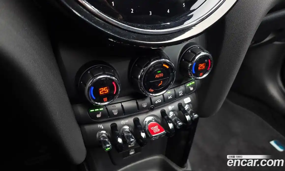 Mini Cooper Convertible 2023 2.0 Автомат в Москве № 221867, фото 14