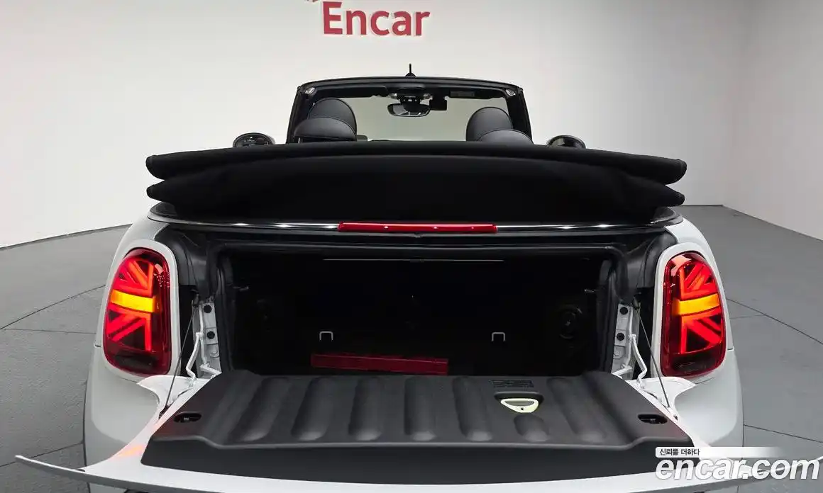 Mini Cooper Convertible 2023 2.0 Автомат в Москве № 221867, фото 15