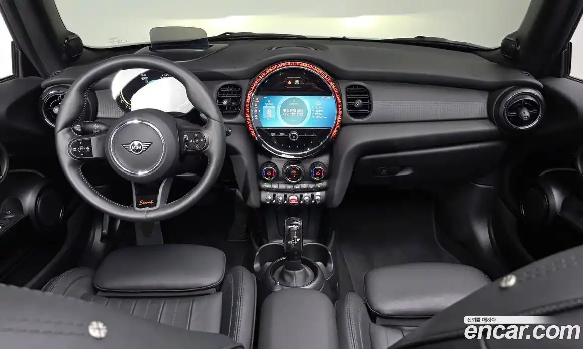 Mini Cooper Convertible 2023 2.0 Автомат в Москве № 221867, фото 19