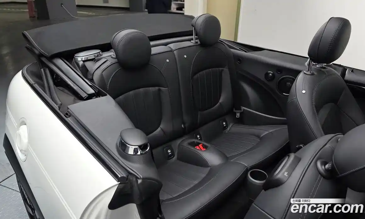 Mini Cooper Convertible 2023 2.0 Автомат в Москве № 221867, фото 7