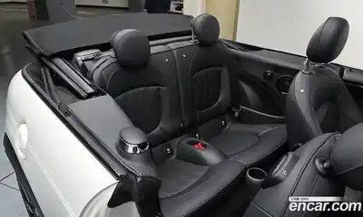 Mini Cooper Convertible 2023 2.0 Автомат в Москве № 221867, миниатюра 7