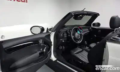 Mini Cooper Convertible 2023 2.0 Автомат в Москве № 221867, миниатюра 8