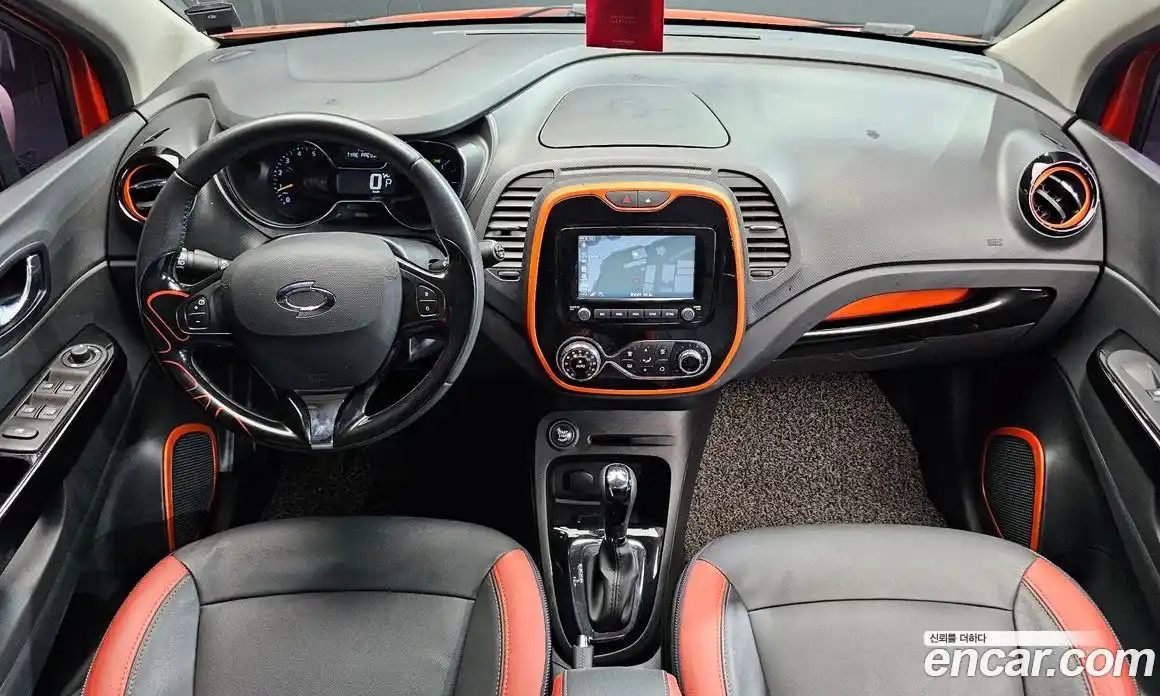 Renault QM3 2015 1.5 Автомат в Москве № 224309, фото 1