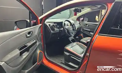 Renault QM3 2015 1.5 Автомат в Москве № 224309, миниатюра 12