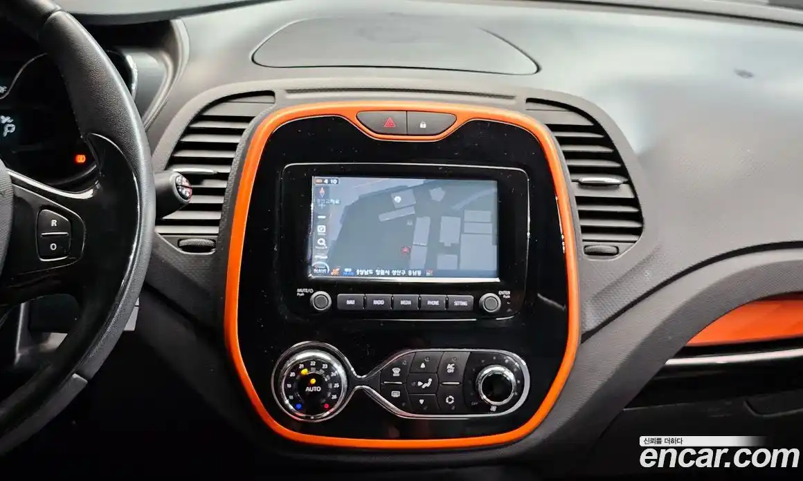 Renault QM3 2015 1.5 Автомат в Москве № 224309, фото 18