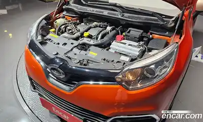 Renault QM3 2015 1.5 Автомат в Москве № 224309, миниатюра 2