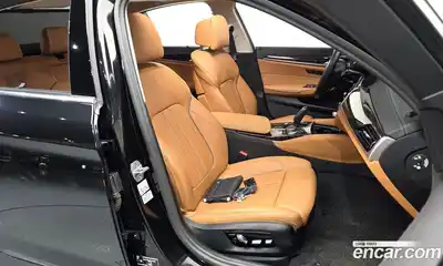 BMW 5-Series 2023 2.0 Автомат в Москве № 228836, миниатюра 6