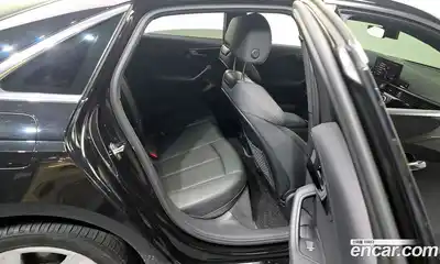 Audi A4 2021 2.0 Автомат в Москве № 229854, миниатюра 5