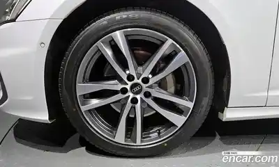 Audi A6 2022 2.0 Автомат в Москве № 229937, миниатюра 10