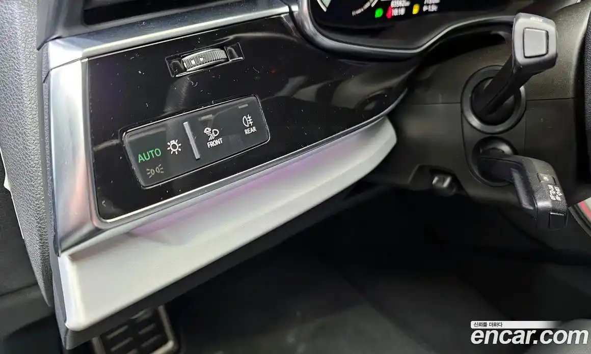 Audi Q8 2021 3.0 Автомат в Москве № 230136, фото 1