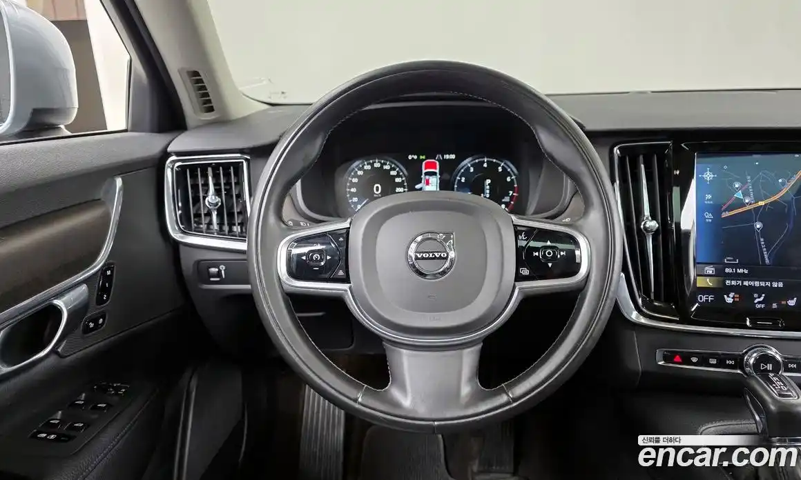 Volvo V90 2018 2.0 Автомат в Москве № 230653, фото 3