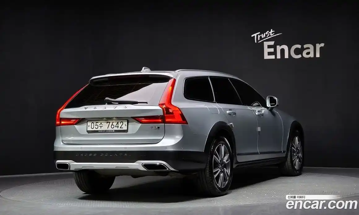 Volvo V90 2018 2.0 Автомат в Москве № 230653, фото 4