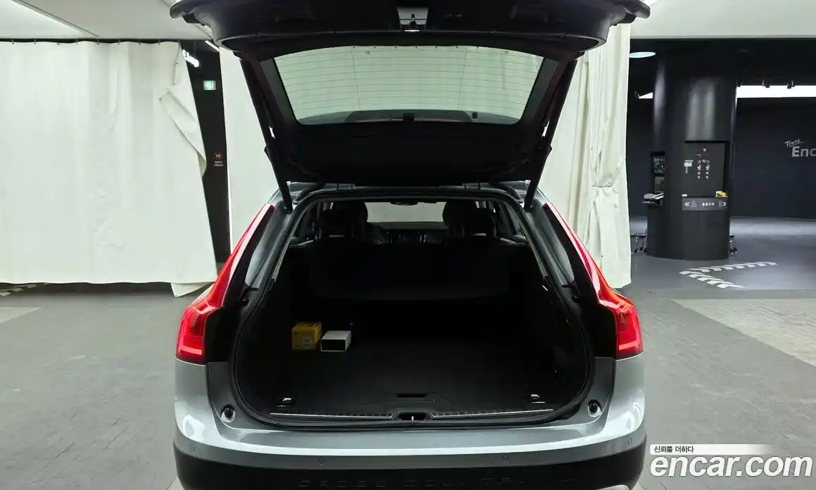 Volvo V90 2018 2.0 Автомат в Москве № 230653, фото 9