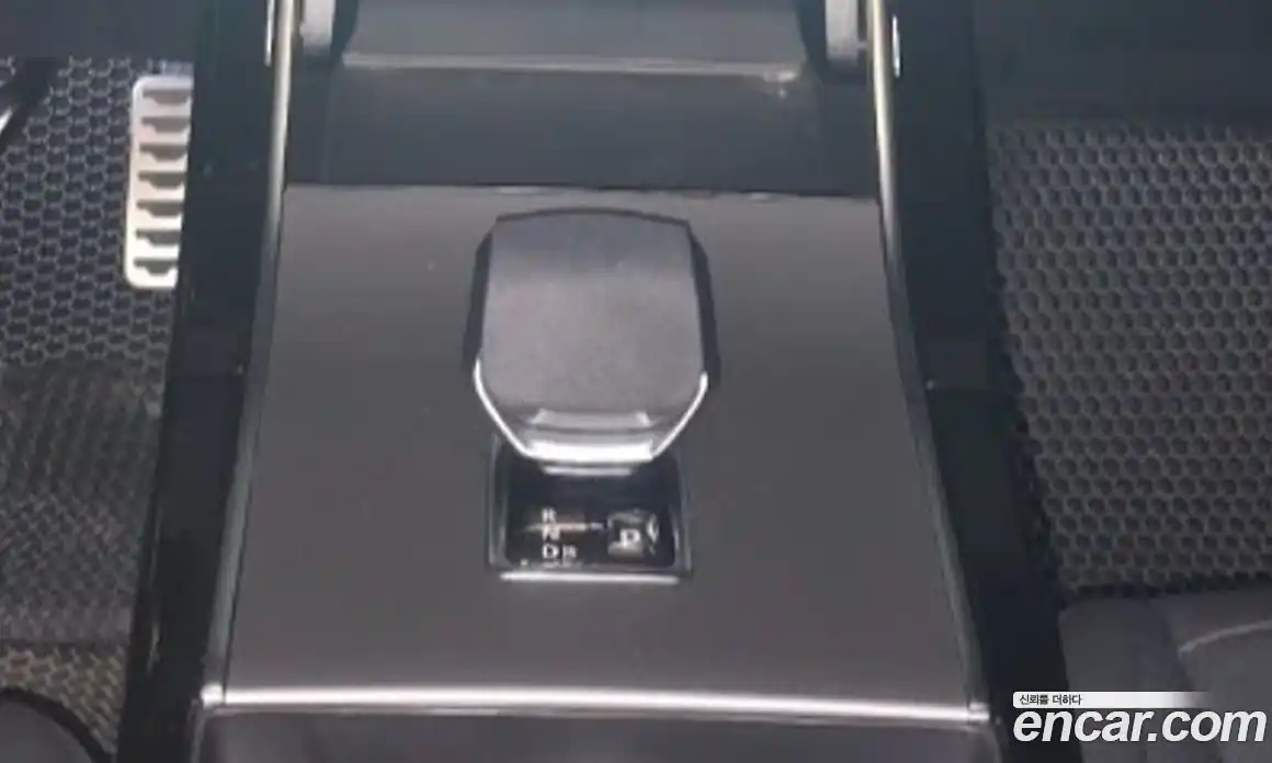 Land Rover Range-Rover Evoque 2025 2.0 Автомат в Москве № 231131, фото 8