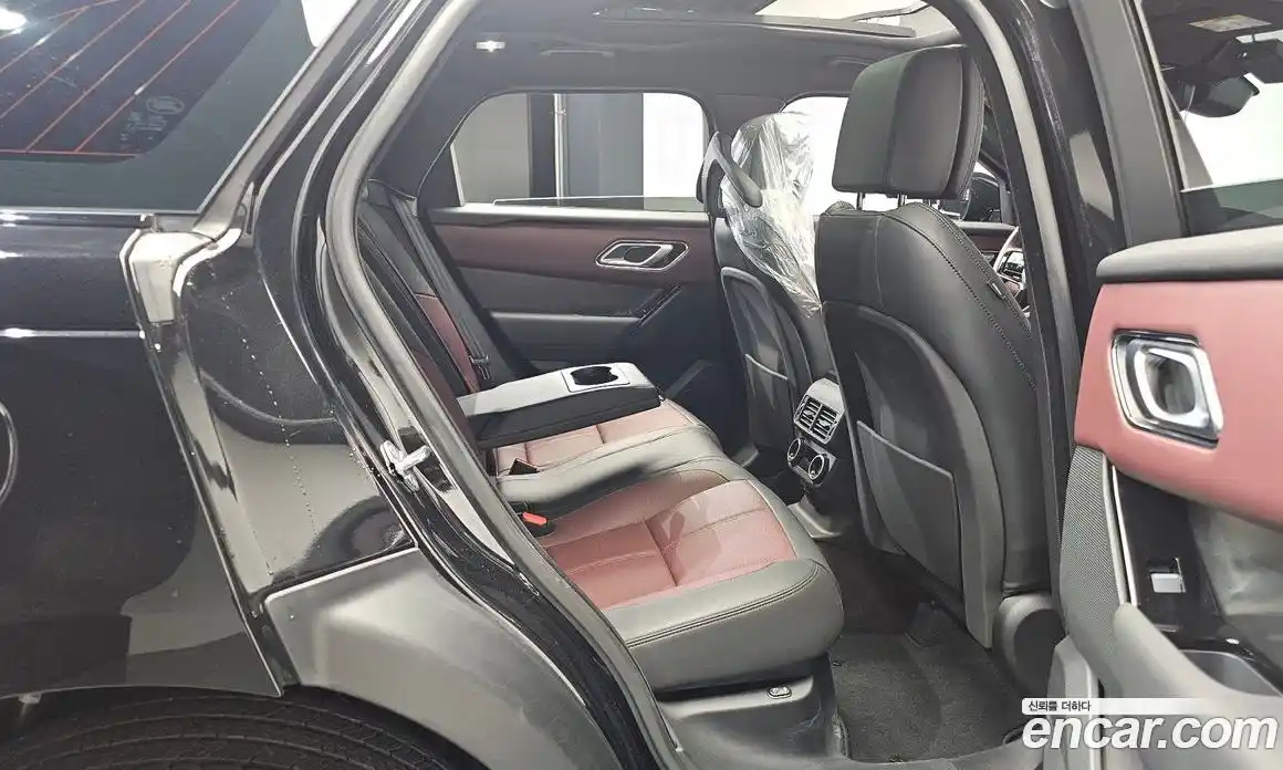 Land Rover Range-Rover Velar 2025 3.0 Автомат в Москве № 231145, фото 11