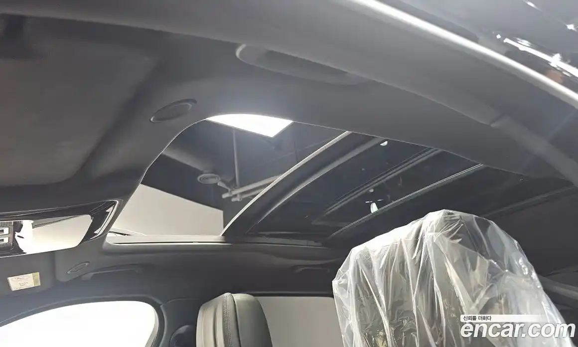 Land Rover Range-Rover Velar 2025 3.0 Автомат в Москве № 231145, фото 18